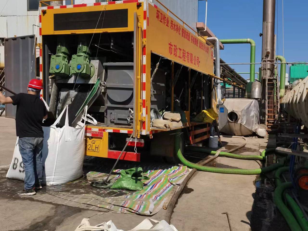 荔波淤泥压干处理